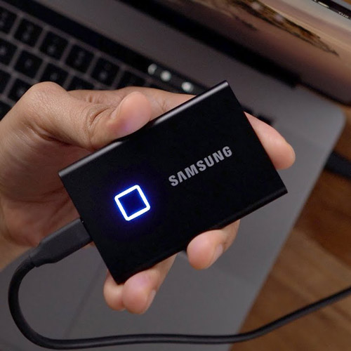 SAMSUNG T7 Touch Portable SSD 500GB